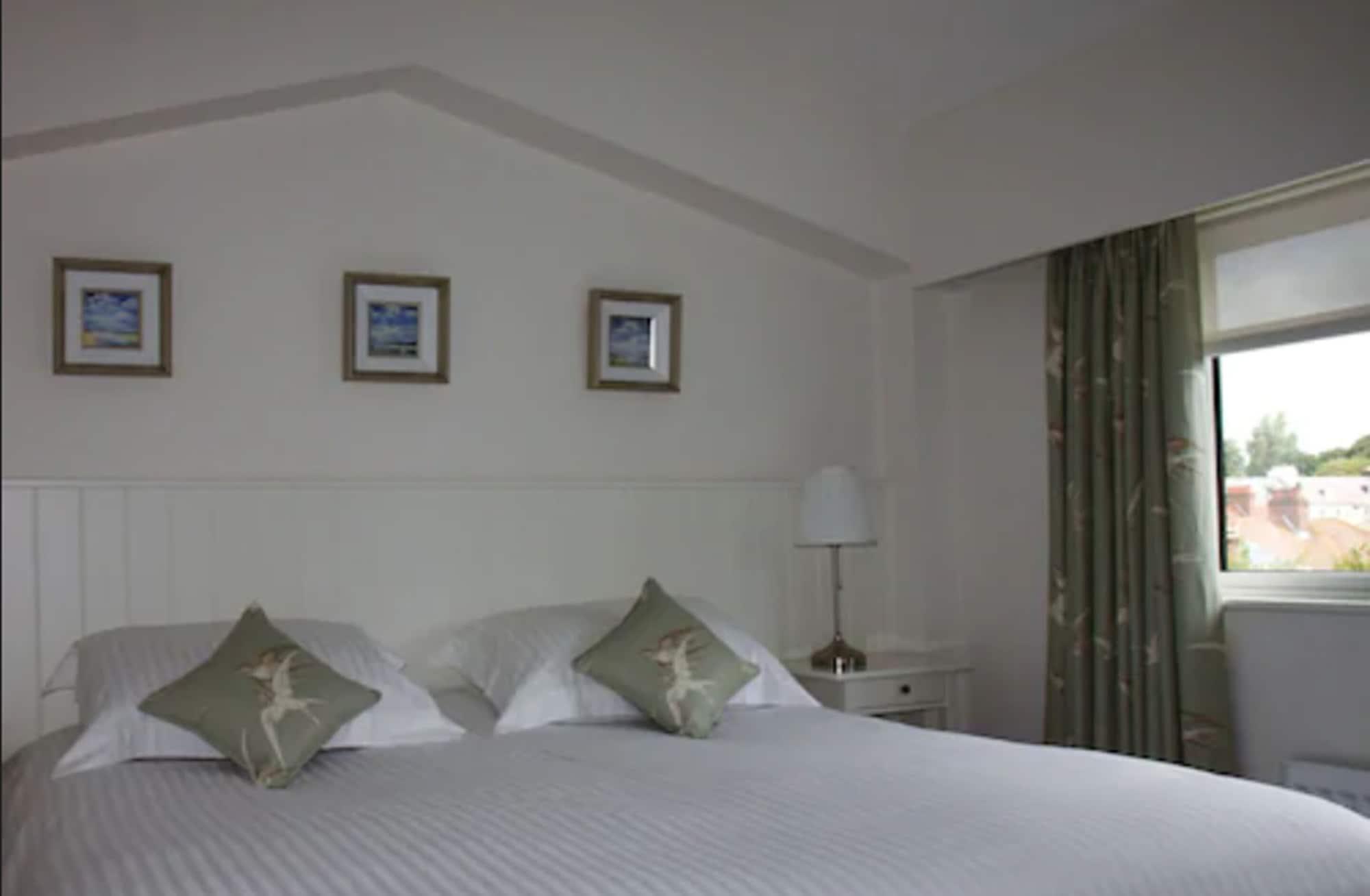 Ommaroo Hotel Ст. Хейлир Джерси Экстерьер фото